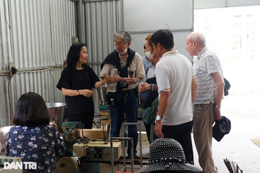 Cô giáo miền Tây sáng chế sản phẩm độc đáo, giúp hàng chục hộ thoát nghèo