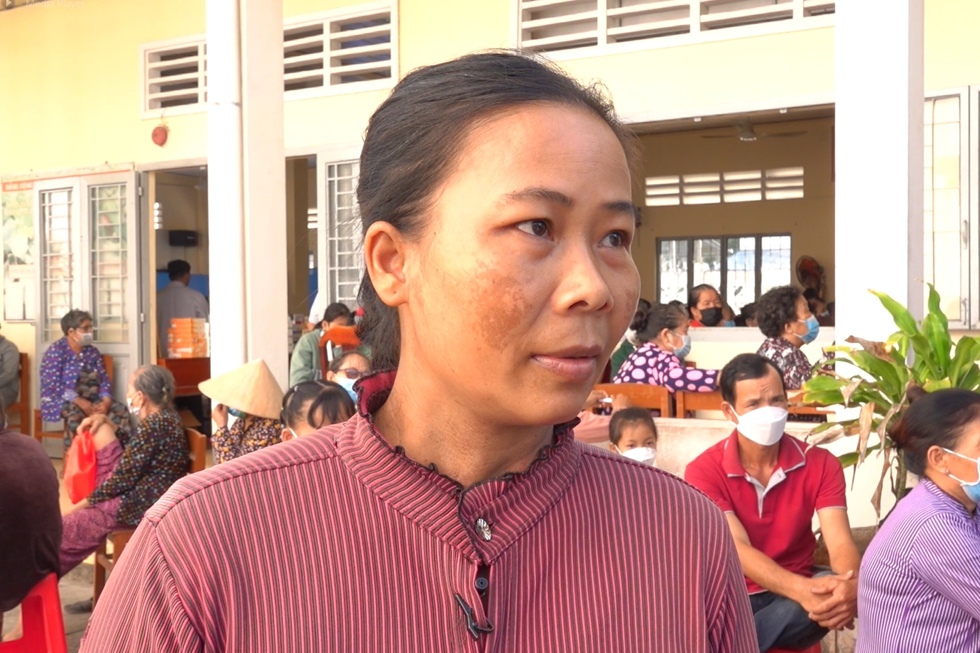 Lao động nghèo ở Trà Vinh xúc động khi được khám bệnh miễn phí - 2 Lao động nghèo ở Trà Vinh xúc động khi được khám bệnh miễn phí - 2