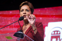 Ứng viên thống đốc đảng Cộng hòa kiện các quan chức bầu cử bang Arizona