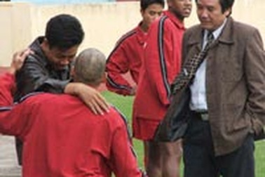 Các đội V-League: Chọn ngày chẵn để khai xuân