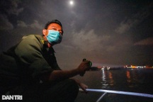 Trắng đêm bảo vệ "vùng xanh" trên biển tại xã đảo duy nhất ở TPHCM