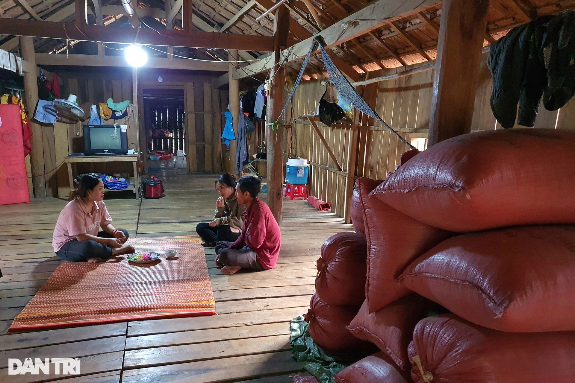 Tết của người đồng bào lần đầu trồng được lúa nước trên nương rẫy - 5 Tết của người đồng bào lần đầu trồng được lúa nước trên nương rẫy - 5