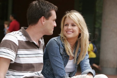 Độc chiêu cưa cẩm của phái yếu