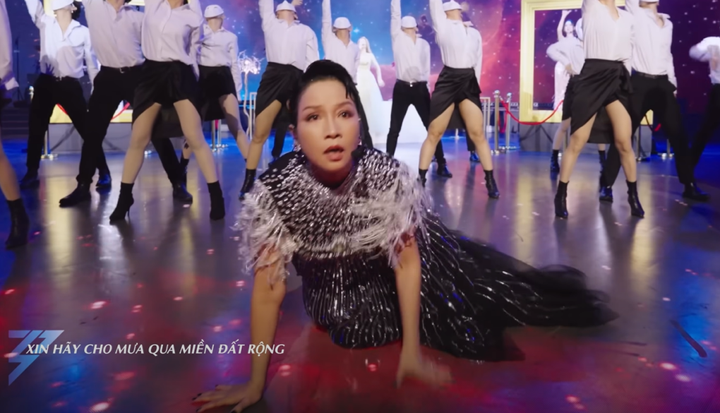 Loạt biểu cảm hài hước khiến Mỹ Linh thành nữ hoàng meme thế hệ mới - 9 Loạt biểu cảm hài hước khiến Mỹ Linh thành nữ hoàng meme thế hệ mới - 9