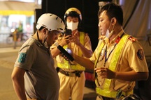 Tài xế có nồng độ cồn kịch khung ở TPHCM chống chế "nhậu nhưng tỉnh táo"