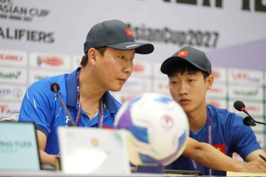 HLV Kim Sang Sik: “Tôi muốn thắng đậm Nepal và Tiến Linh ghi nhiều bàn”