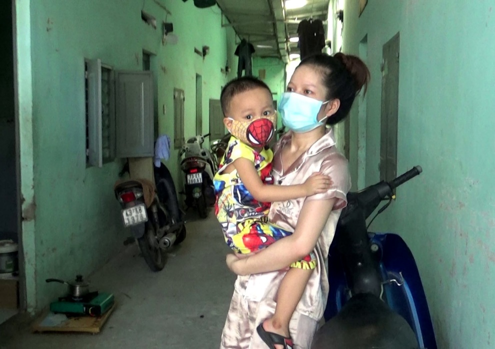 Chủ trọ miễn tiền nhà, xin thực phẩm cho công nhân - 2 Chủ trọ miễn tiền nhà, xin thực phẩm cho công nhân - 2