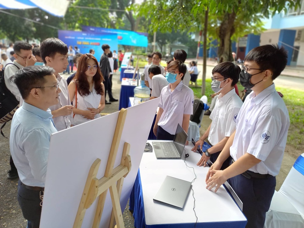 Sinh viên táo bạo chữa bánh truyền thống bằng... thạch dừa - 2 Sinh viên táo bạo chữa bánh truyền thống bằng... thạch dừa - 2