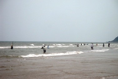 4 thuyền viên mất tích trên biển  