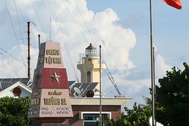 Đến Trường Sa thăm quân dân vùng biển đảo