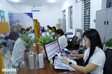 Sau sàng lọc, cải cách tiền lương là đòn bẩy để giữ công chức giỏi