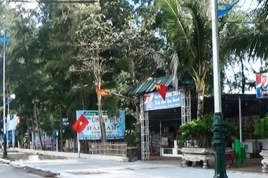 Chủ tịch UBND thị xã Sầm Sơn: Buông lỏng quản lý, tự đặt ra khoản thu