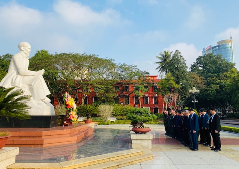 Khắc phục bệnh ngại học, lười học, học chiếu lệ về lý luận - 1 Khắc phục bệnh ngại học, lười học, học chiếu lệ về lý luận - 1