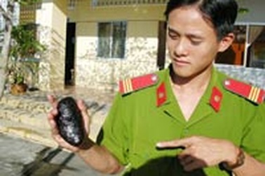 Mù chữ vẫn lừa đảo bán "đồng đen" giá tiền tỷ