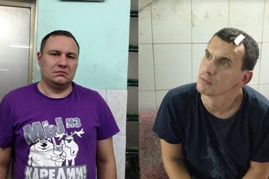 Phát hiện 2 người nước ngoài dùng thẻ tín dụng giả để rút tiền