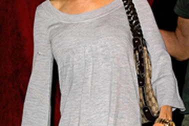 “Tiểu thư Jones” gầy một cách đáng sợ!