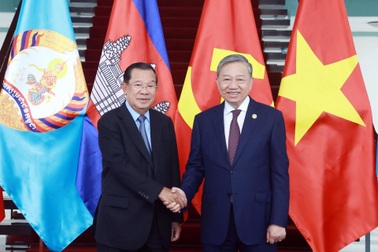 Cuộc gặp cấp cao giữa lãnh đạo Việt Nam và Campuchia