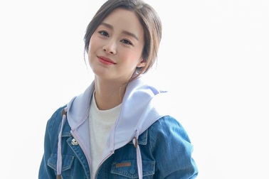 Nhan sắc trẻ trung của Kim Tae Hee ở tuổi 40