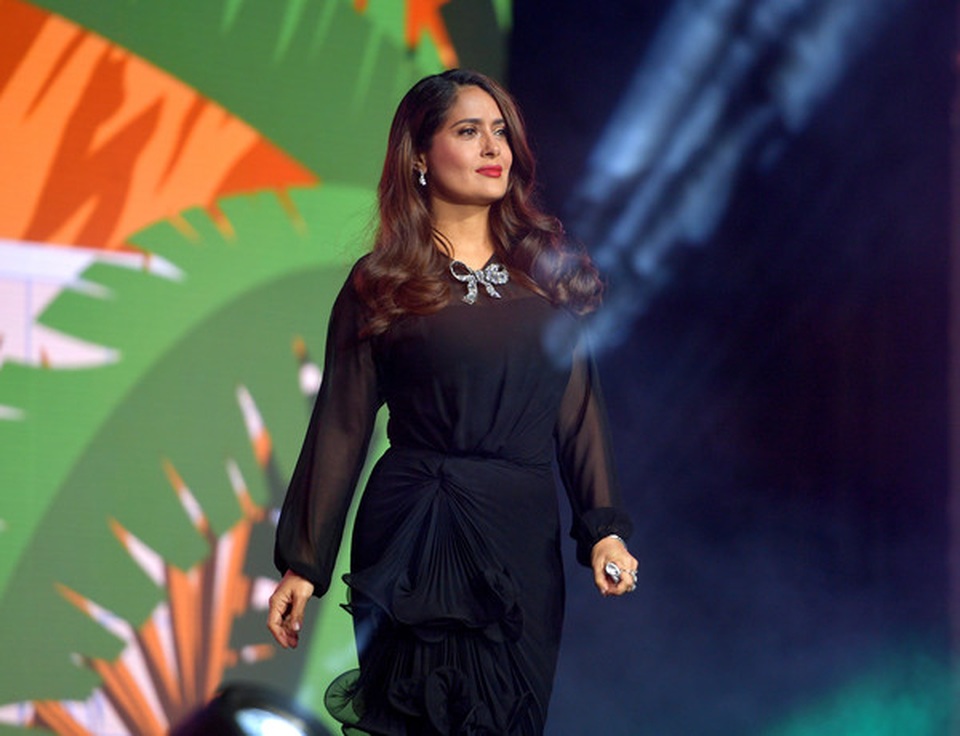 Salma Hayek vẫn trẻ đẹp ở tuổi 54 - 4 Salma Hayek vẫn trẻ đẹp ở tuổi 54 - 4