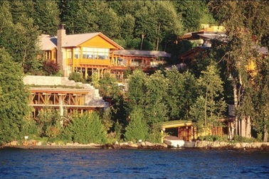 Những ngôi nhà có mức thuế “cắt cổ”