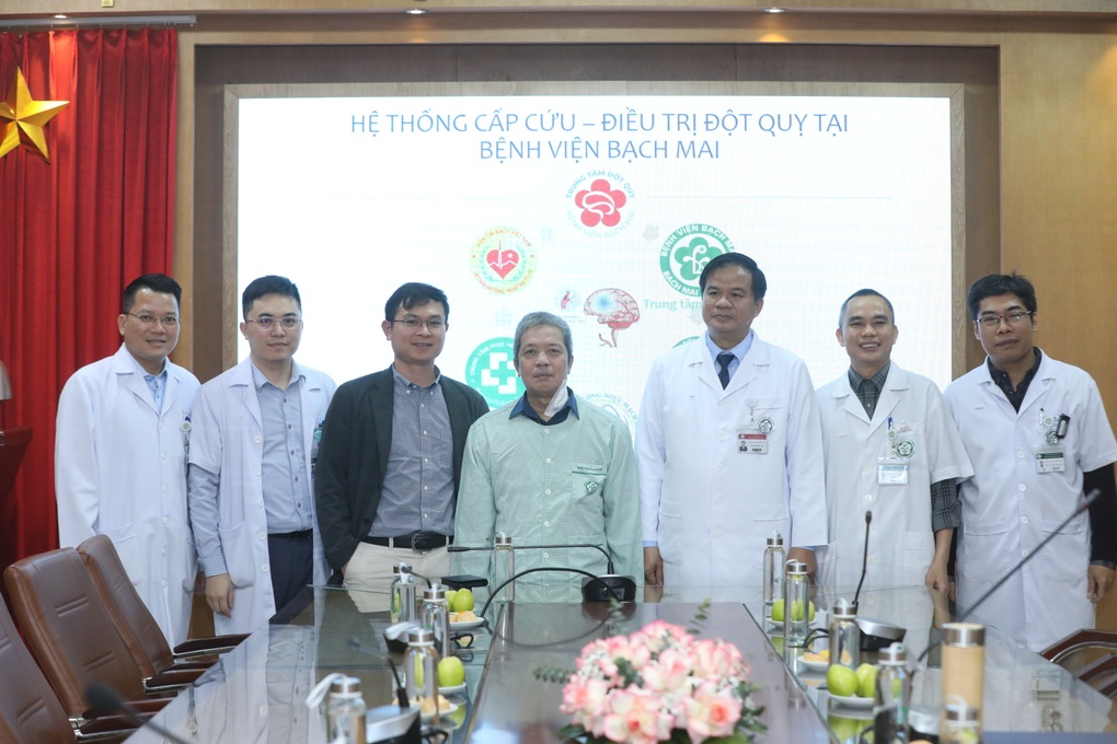 Cơn đột quỵ thoáng qua cảnh báo nguy cơ tắc hẹp động mạch cảnh - 2 Cơn đột quỵ thoáng qua cảnh báo nguy cơ tắc hẹp động mạch cảnh - 2