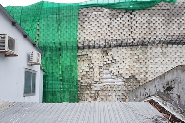 Sở Xây dựng Khánh Hòa nói gì sau khi nhiều mảng tường rơi rụng xuống nhà dân?