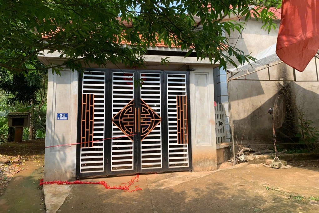 Nghi án con sát hại mẹ tại nhà riêng rồi trốn vào nhà nghỉ - 1 Nghi án con sát hại mẹ tại nhà riêng rồi trốn vào nhà nghỉ - 1
