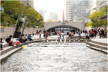 Suối nhân tạo giữa lòng thành phố