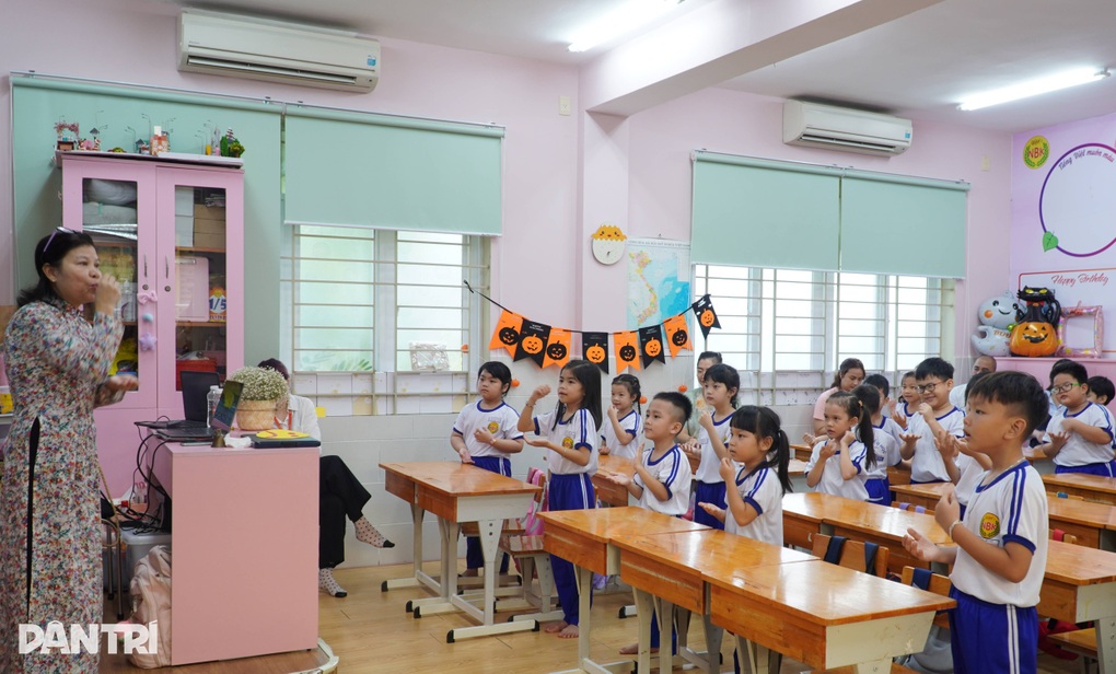 Học sinh thuê máy lạnh 34 triệu đồng/năm, sao không mua? - 3 Học sinh thuê máy lạnh 34 triệu đồng/năm, sao không mua? - 3