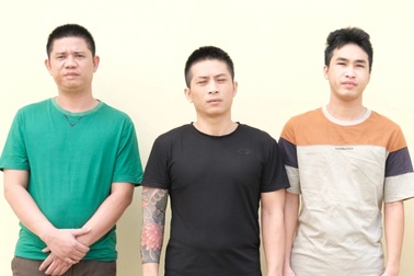 Băng nhóm chuyên trộm hộp đen của ô tô đầu kéo