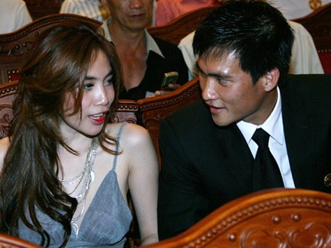 Thủy Tiên tâm sự chuyện buồn, vui hàng ngày cùng Công Vinh