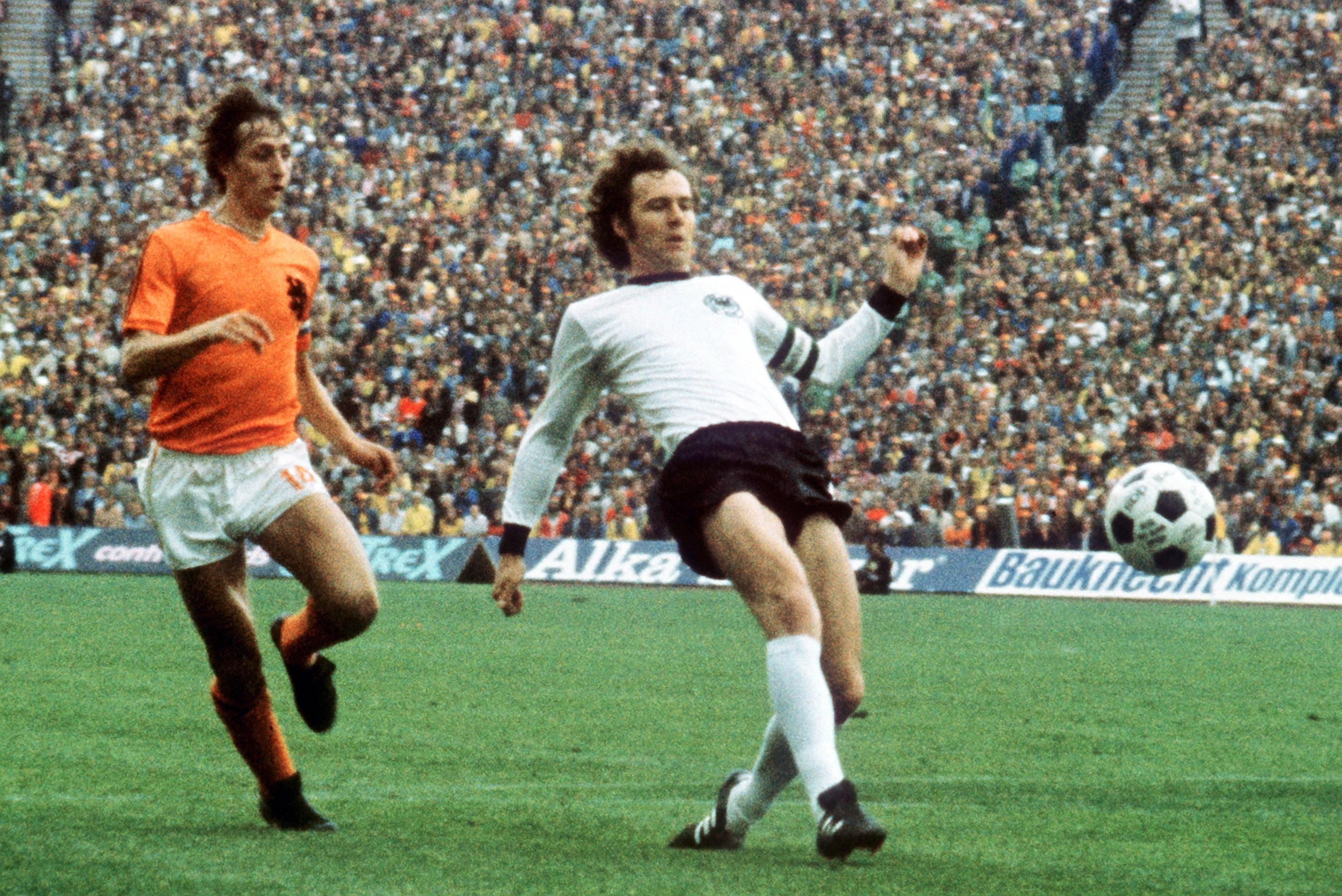 Franz Beckenbauer: Hoàng đế bất tử của làng túc cầu - 2 Franz Beckenbauer: Hoàng đế bất tử của làng túc cầu - 2