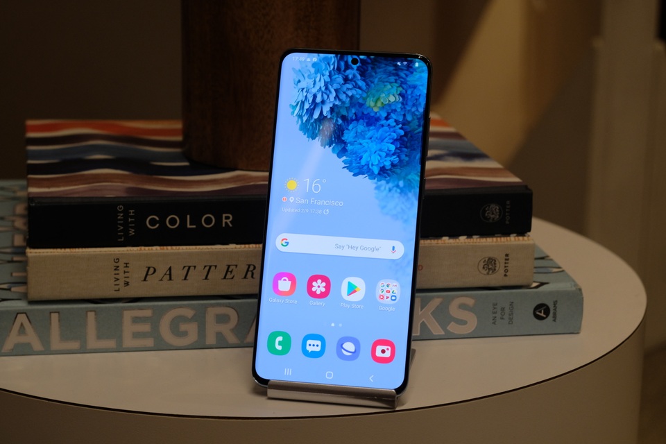 Cận cảnh bộ 3 smartphone Galaxy S20: Nâng cấp ấn tượng về camera - 9 Cận cảnh bộ 3 smartphone Galaxy S20: Nâng cấp ấn tượng về camera - 9