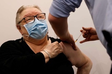 Châu Âu tuyên bố vắc xin AstraZeneca an toàn