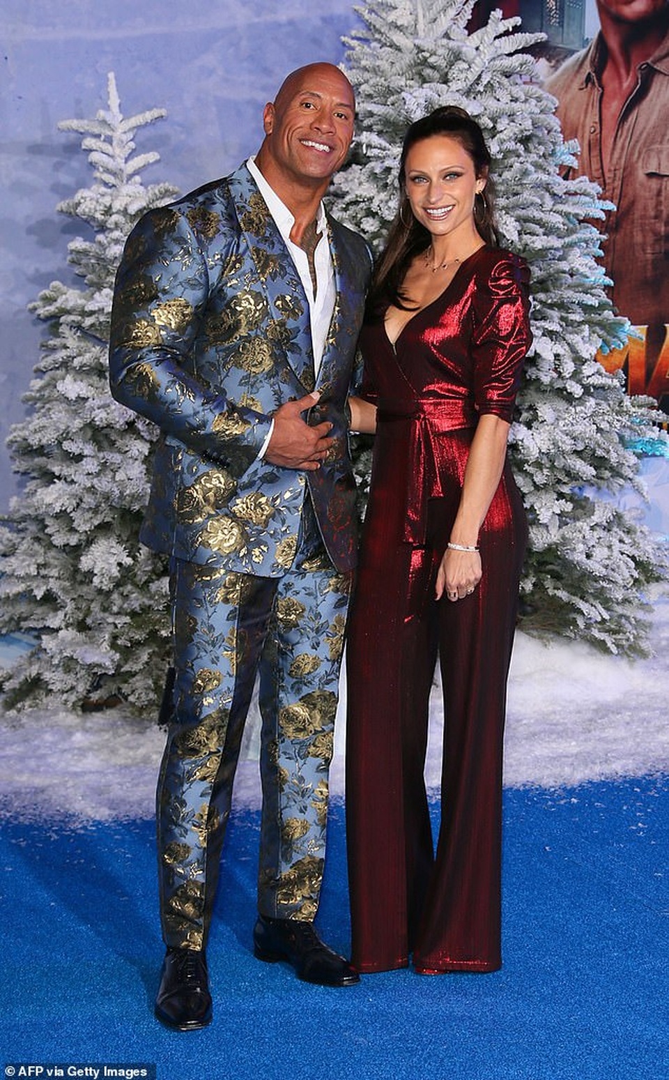 Tài tử cơ bắp Dwayne Johnson và cả gia đình mắc Covid-19 - 2 Tài tử cơ bắp Dwayne Johnson và cả gia đình mắc Covid-19 - 2