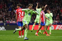 Lamine Yamal giúp Barcelona đánh bại Atletico đầy nghẹt thở