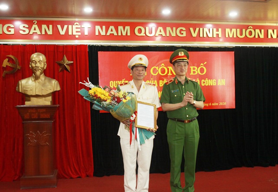 Điều động, bổ nhiệm Cục trưởng Cục Cảnh sát phòng chống tội phạm về môi trường - 1 Điều động, bổ nhiệm Cục trưởng Cục Cảnh sát phòng chống tội phạm về môi trường - 1