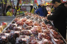 Kinh doanh hoa quả Trung Quốc: Một vốn bốn lời