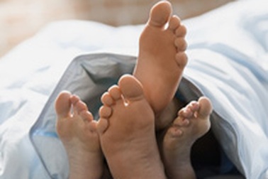 Nhầm trộm trần truồng là chồng