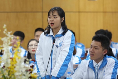 Hỗ trợ học tập online trên Facebook, không để SV lãng phí thời gian vô bổ