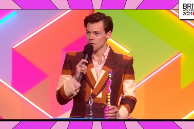 Harry Styles nhận giải âm nhạc Anh
