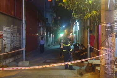 Kẻ quăng quả nổ vào tiệm vàng bị bắt sau một tháng "lang thang" trên phố