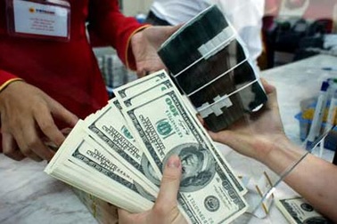 Đổ xô vay... USD