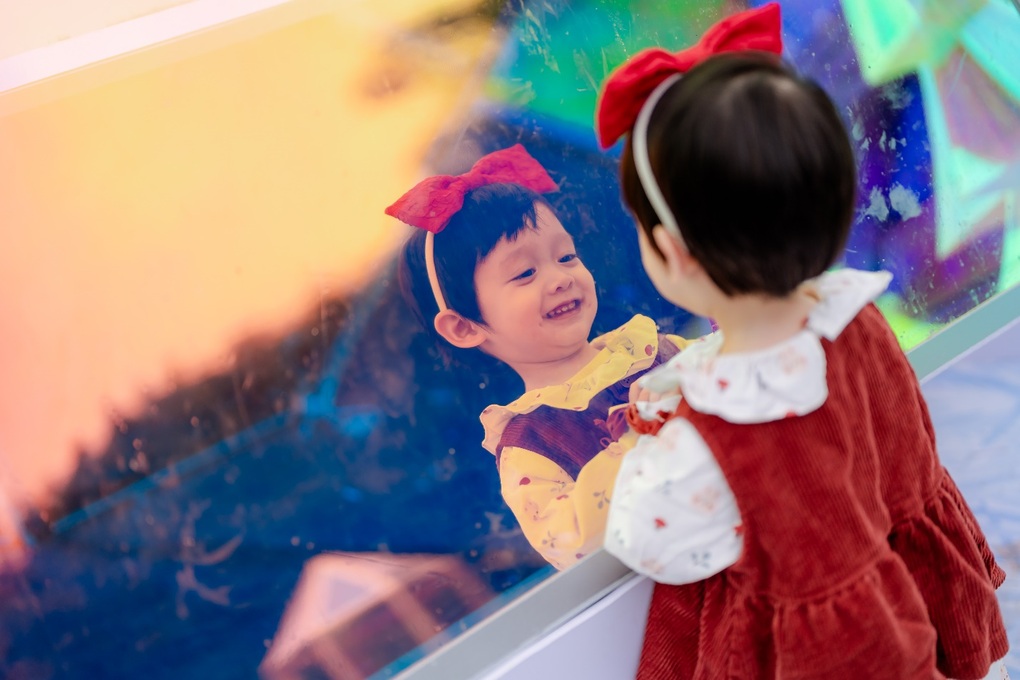 Đón Noel sớm: Cha mẹ đưa con đến Khu rừng pha lê cách hồ Hoàn Kiếm 14km - 7 Đón Noel sớm: Cha mẹ đưa con đến Khu rừng pha lê cách hồ Hoàn Kiếm 14km - 7