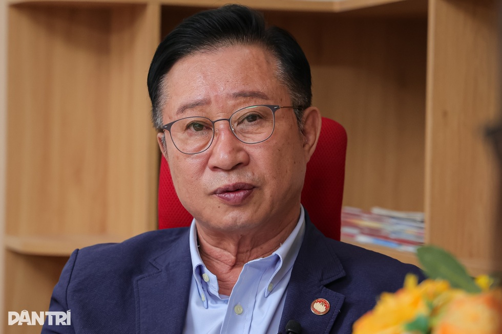 Cuộc gặp định mệnh và hành trình về Việt Nam của hậu duệ vua Lý Thái Tổ - 9 Cuộc gặp định mệnh và hành trình về Việt Nam của hậu duệ vua Lý Thái Tổ - 9