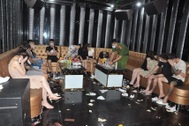 Bất chấp lệnh cấm, hơn 40 nam nữ vẫn mở tiệc ma túy trong quán karaoke