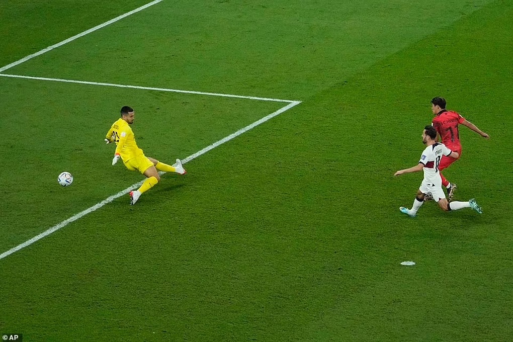 Ronaldo tỏa sáng với pha kiến tạo giúp Hàn Quốc ngược dòng chiến thắng - 3 Ronaldo tỏa sáng với pha kiến tạo giúp Hàn Quốc ngược dòng chiến thắng - 3