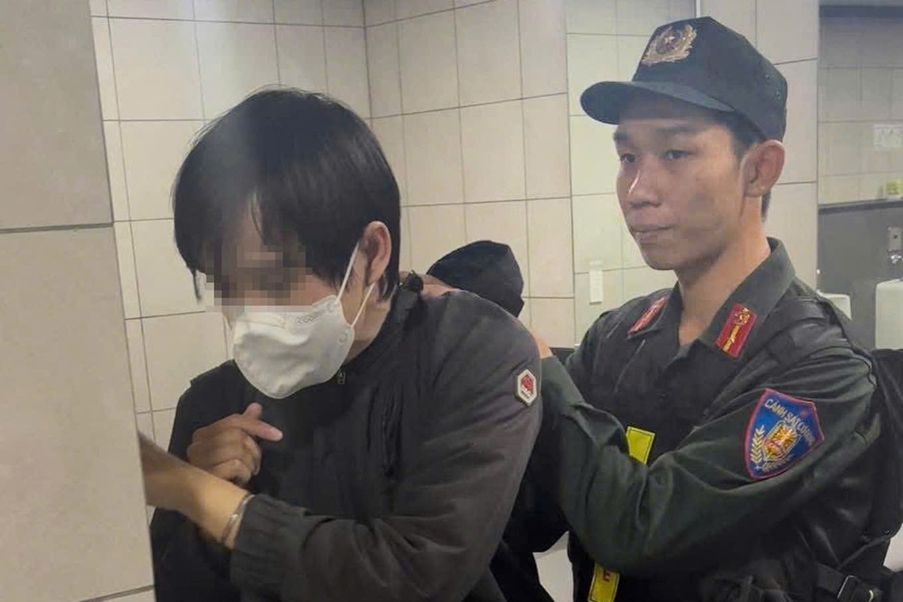 Lý do cảnh sát có mặt đúng lúc trong vụ sàm sỡ tại ga metro TPHCM - 1 Lý do cảnh sát có mặt đúng lúc trong vụ sàm sỡ tại ga metro TPHCM - 1