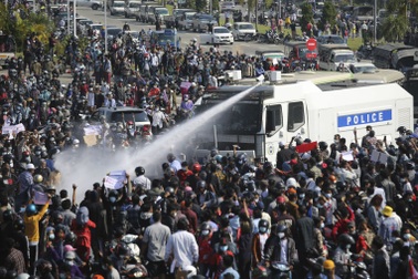 Quân đội Myanmar chính thức hủy bỏ kết quả bầu cử quốc hội