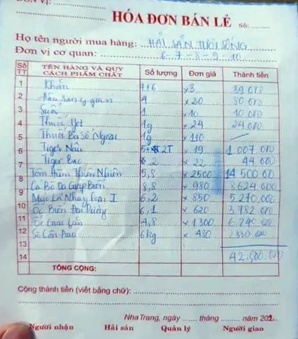 22 người ăn hải sản hết 42 triệu đồng: Chúng tôi sẵn sàng đối chất - 1 22 người ăn hải sản hết 42 triệu đồng: Chúng tôi sẵn sàng đối chất - 1